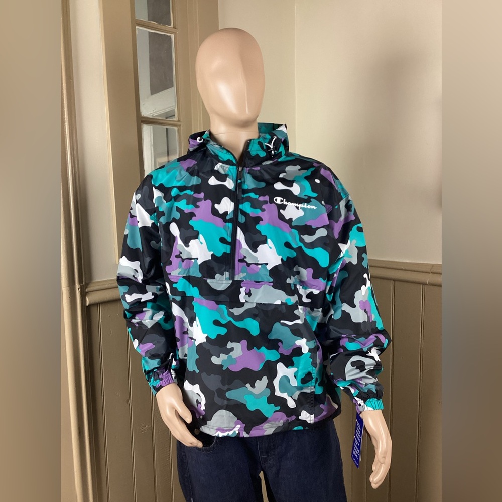 Champion Men’s Camouflage Packable Windbreaker Size L